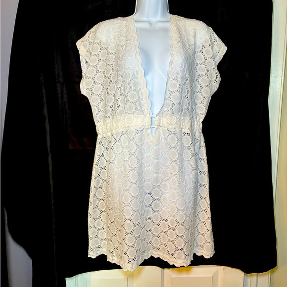 J Valdi Woman’s White Lace Swim Coverup Size XL Scalloped Bottom Deep V Neck - Picture 1 of 8